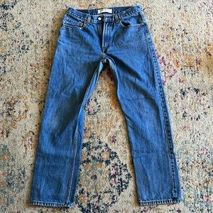 LEVIS 505 men’s gently loved jeans. Classic fit from work were to street fashion